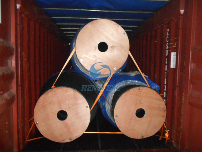 Floating rubber hose