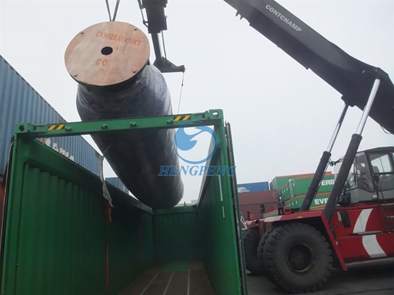 Floating rubber hose