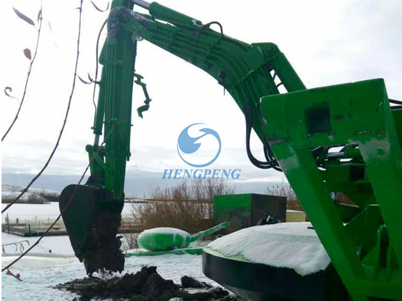 Amphibious Dredger