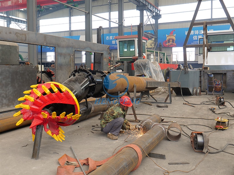Mini cutter sution dredger