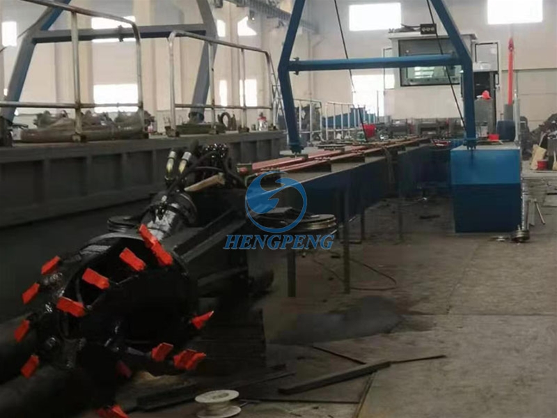 Small cutter suction dredger