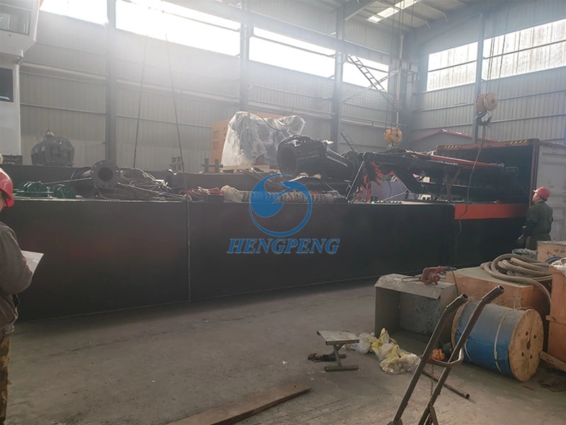 Small cutter suction dredger