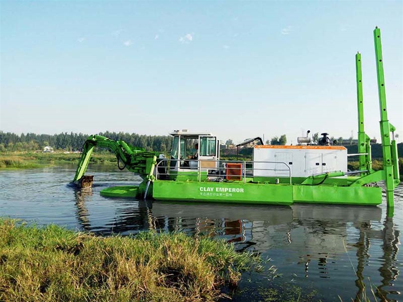 Amphibious Multipurpose Dredger Delivery