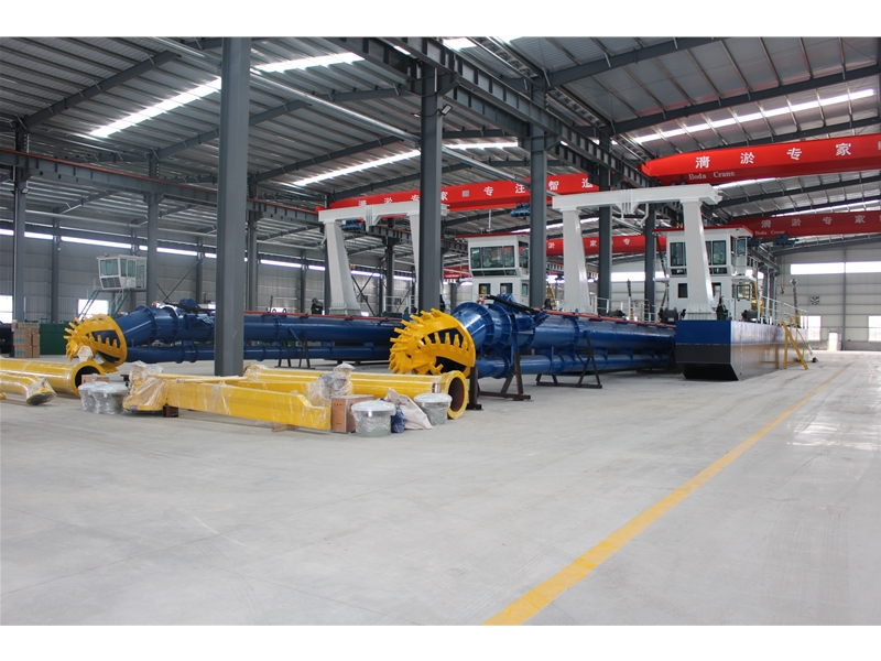 Medium cutter suction dredger