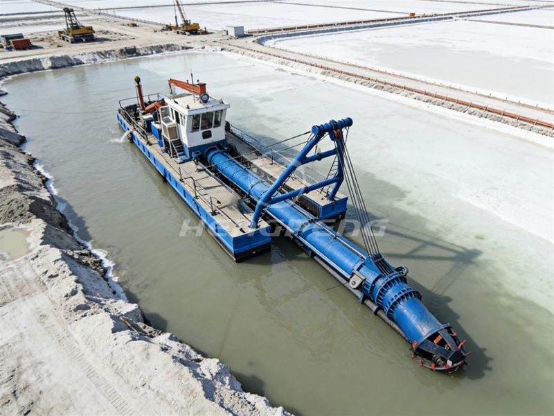 China 1400m3 Cutter Head Salt Mining Dredger for Salt Lake E...